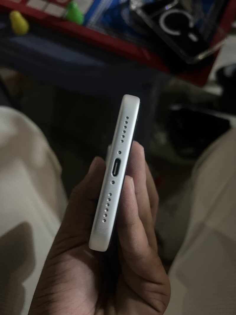Apple iPhone 17 Pro Max 3