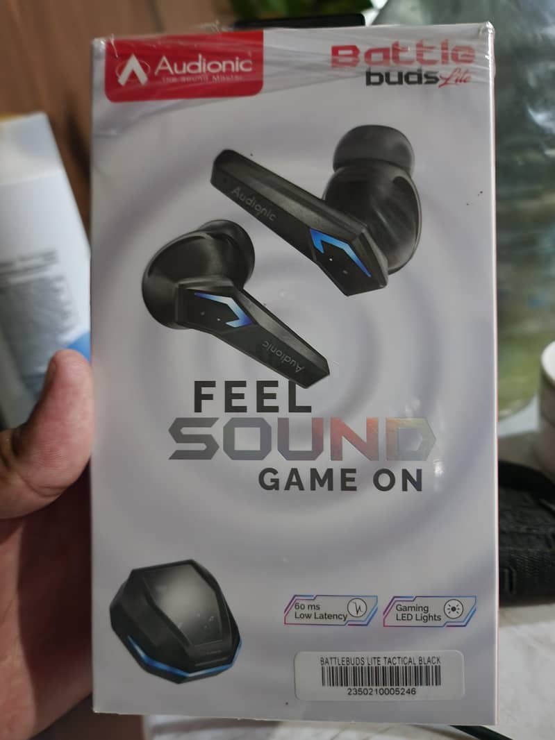 earbuds 1