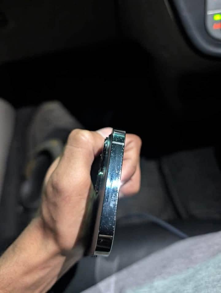 Apple iPhone 13 1