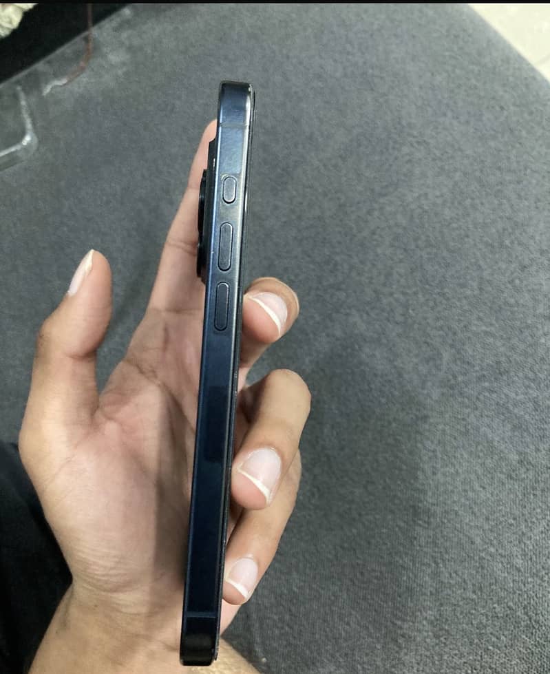 Apple iPhone 15 Pro 5