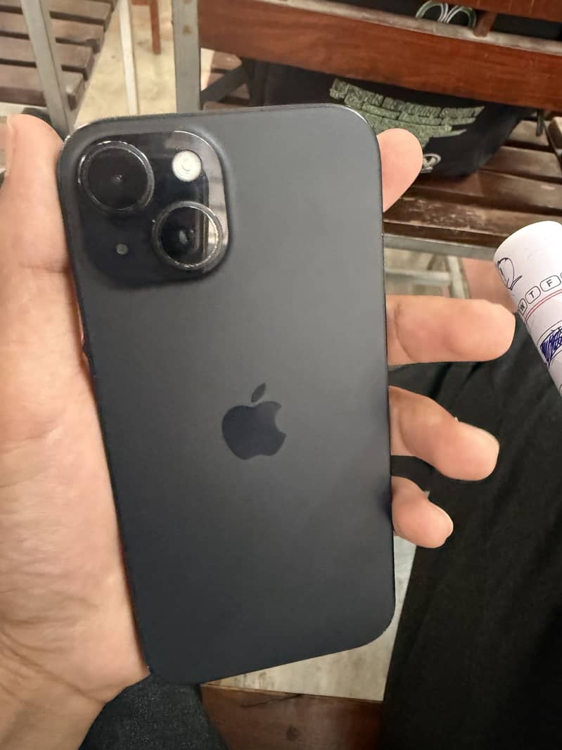 Apple iPhone 15 2