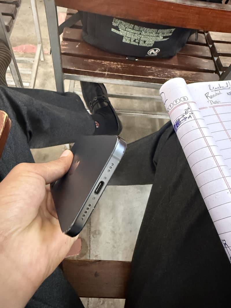 Apple iPhone 15 3