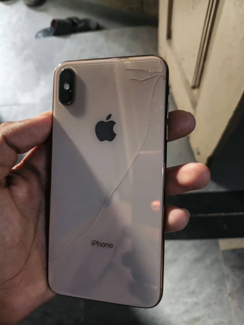 Apple iPhone XS Max 1