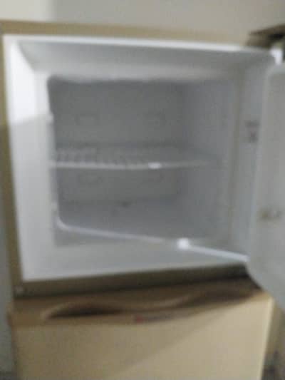 Dawlance fridge for sale