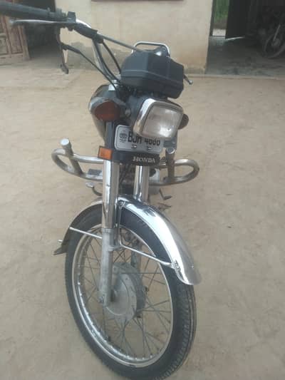 Honda 125cc For Sale – Model 2018 | Excellent Condition | Black Color