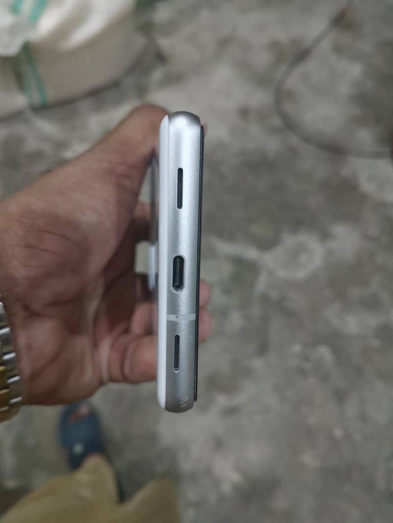 Google Pixel 7a 1