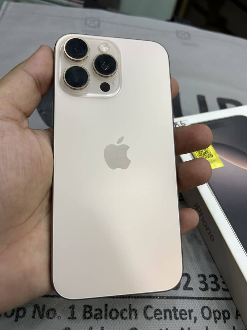 Apple iPhone 16 Pro Max 2
