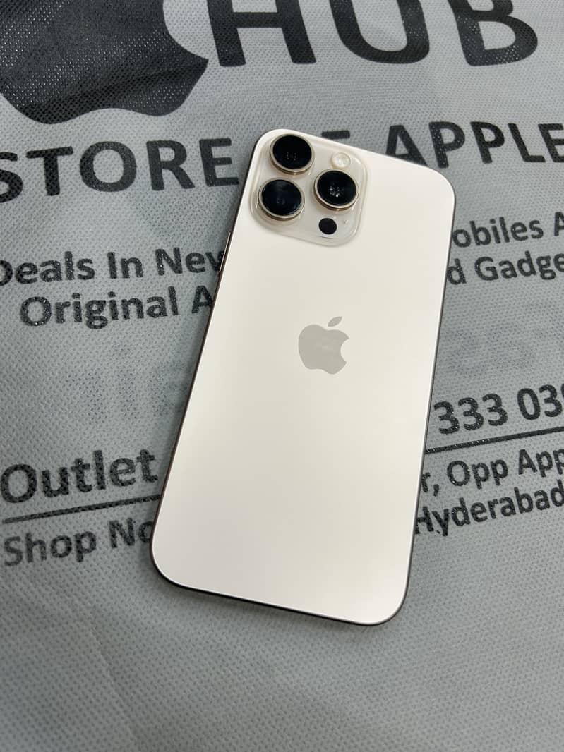 Apple iPhone 16 Pro Max 3