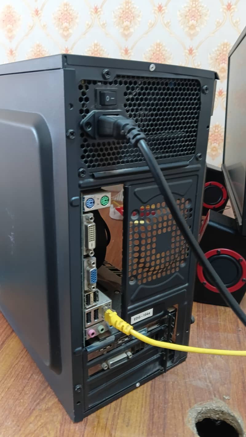 Customized gaming/work Pc 3