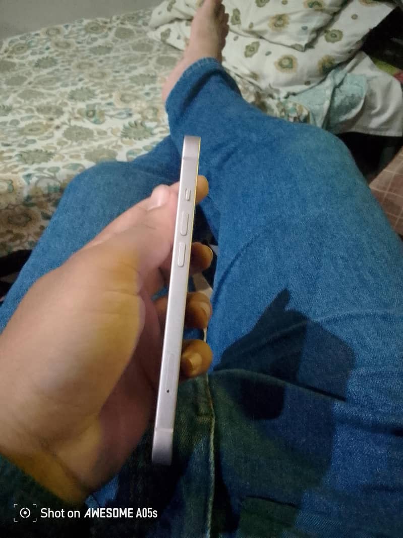 Apple iPhone 13 3