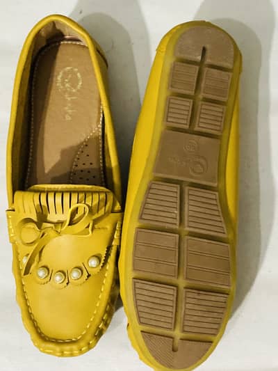 Avaible size 39 /40