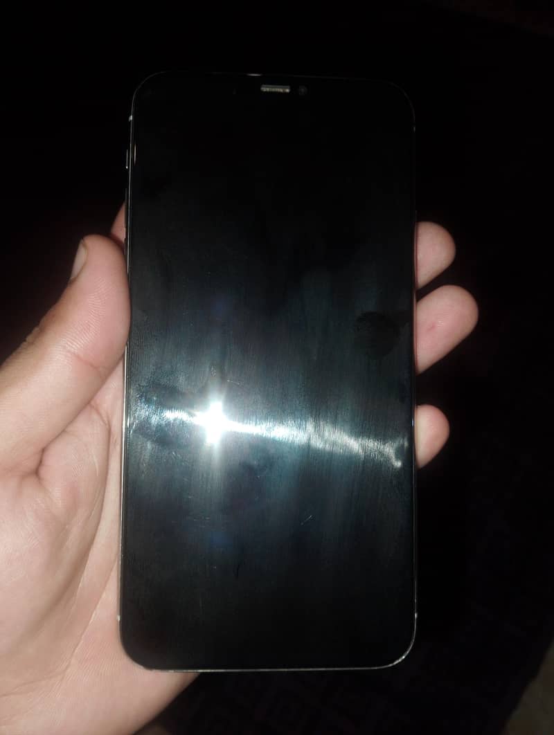 Apple iPhone 11 Pro Max 4