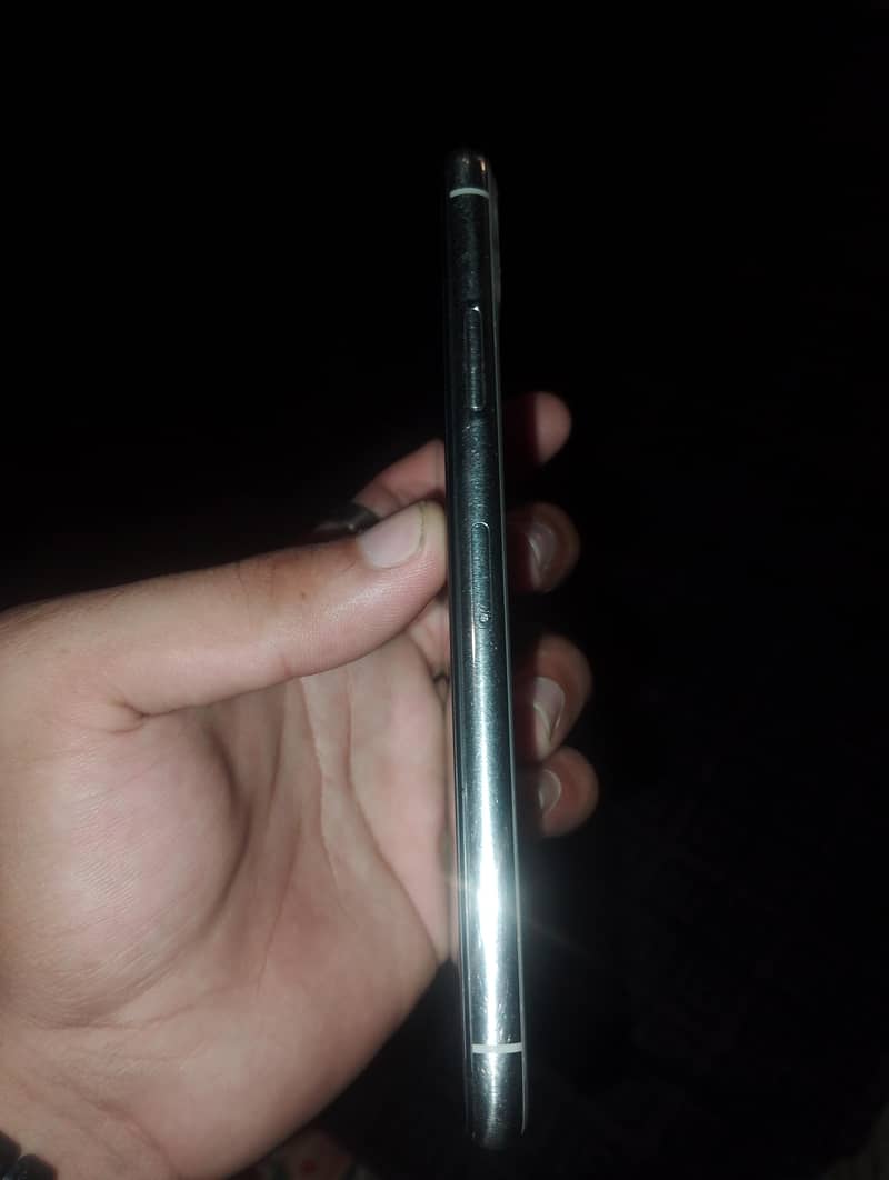 Apple iPhone 11 Pro Max 5