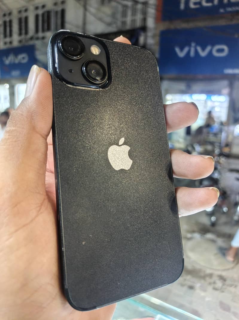 Apple iPhone 13 1