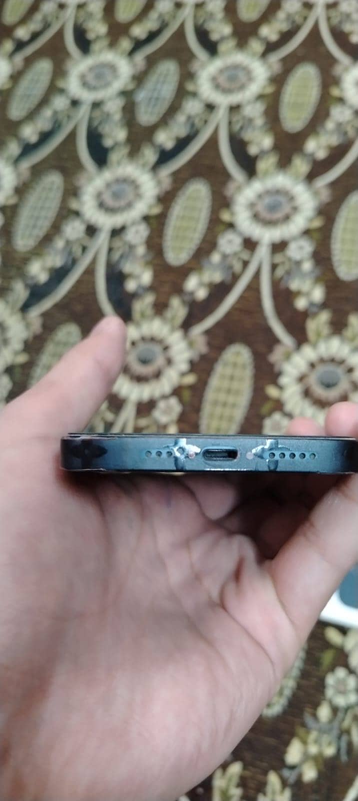 Apple iPhone 13 7