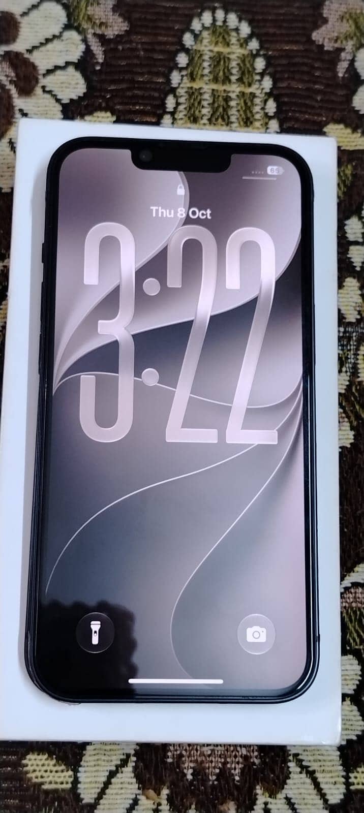 Apple iPhone 13 8