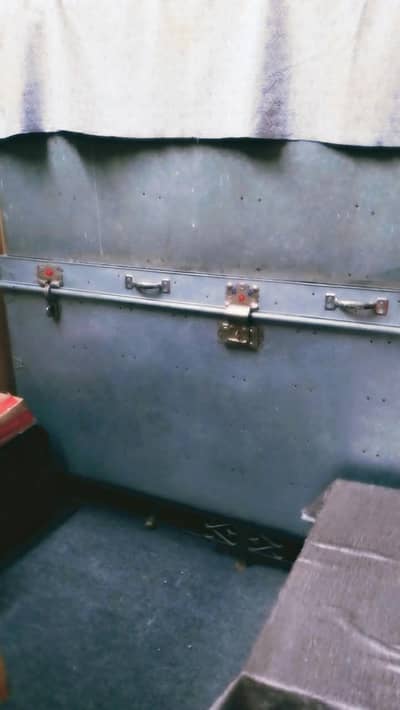 peti/ storage box / trunk / paiti for sale
