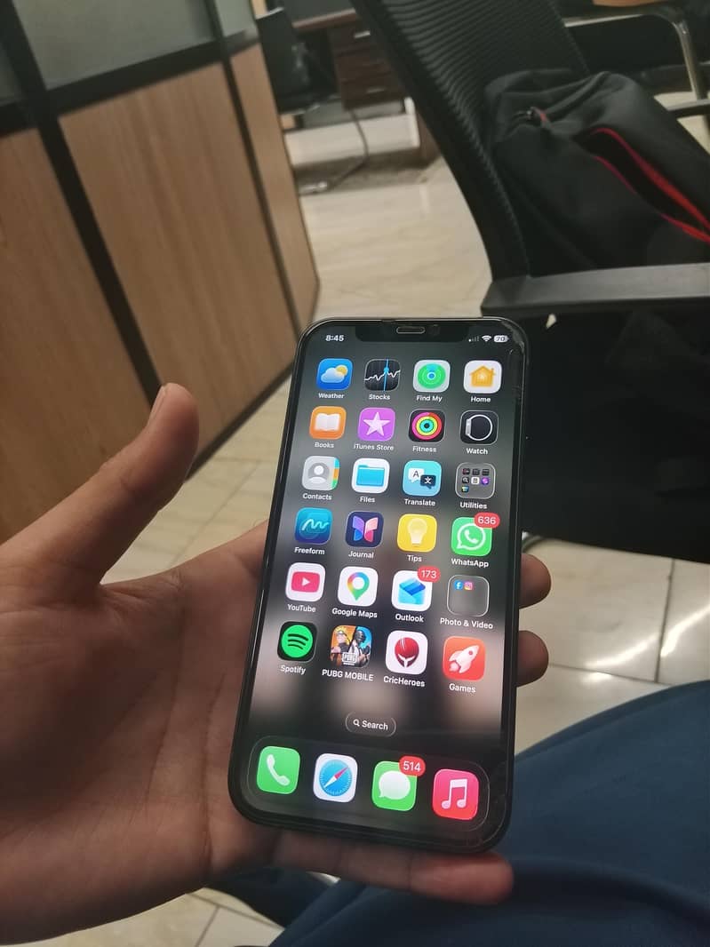 Apple iPhone 12 1