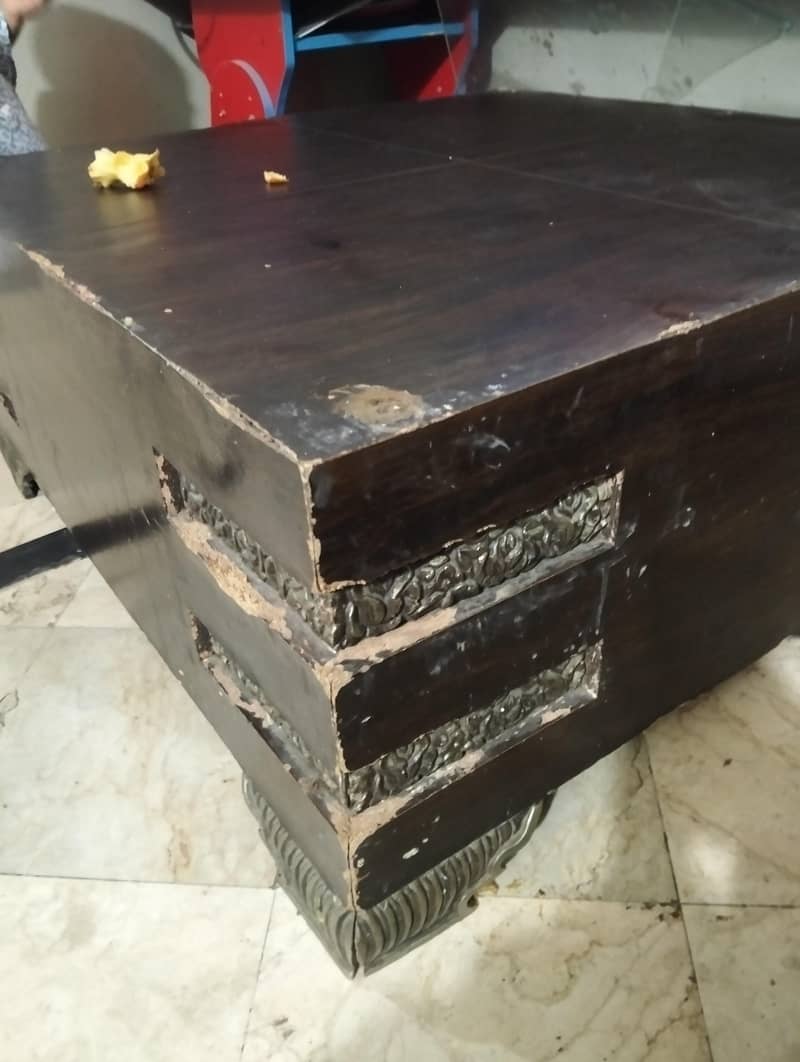 dining center table with top break glass 1