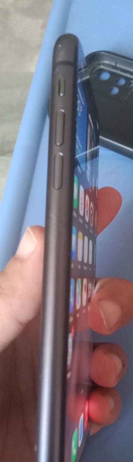 Apple iPhone 11 0