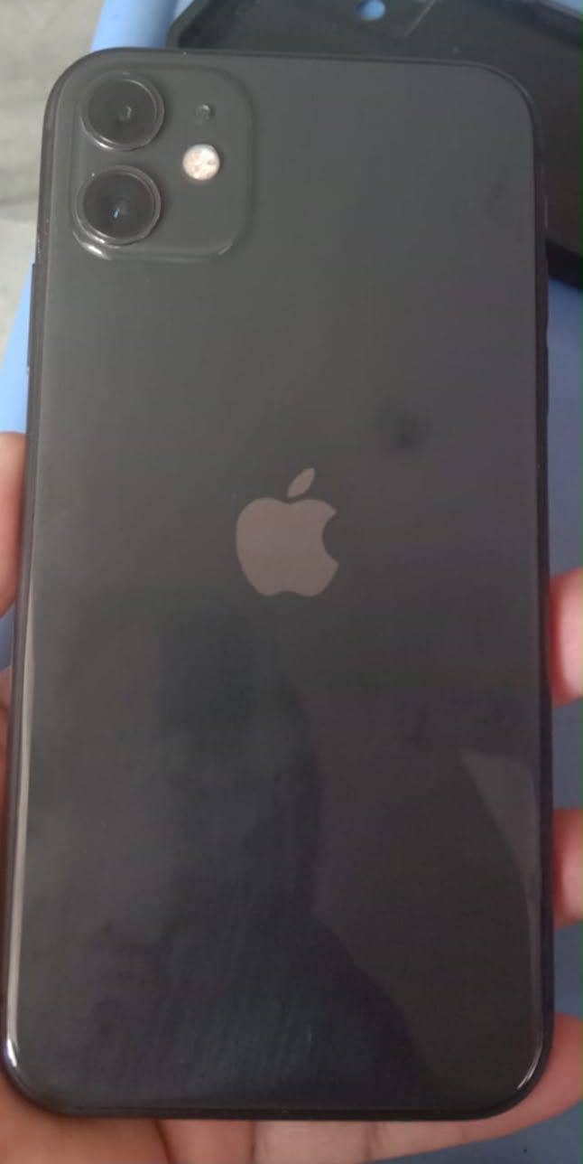 Apple iPhone 11 3