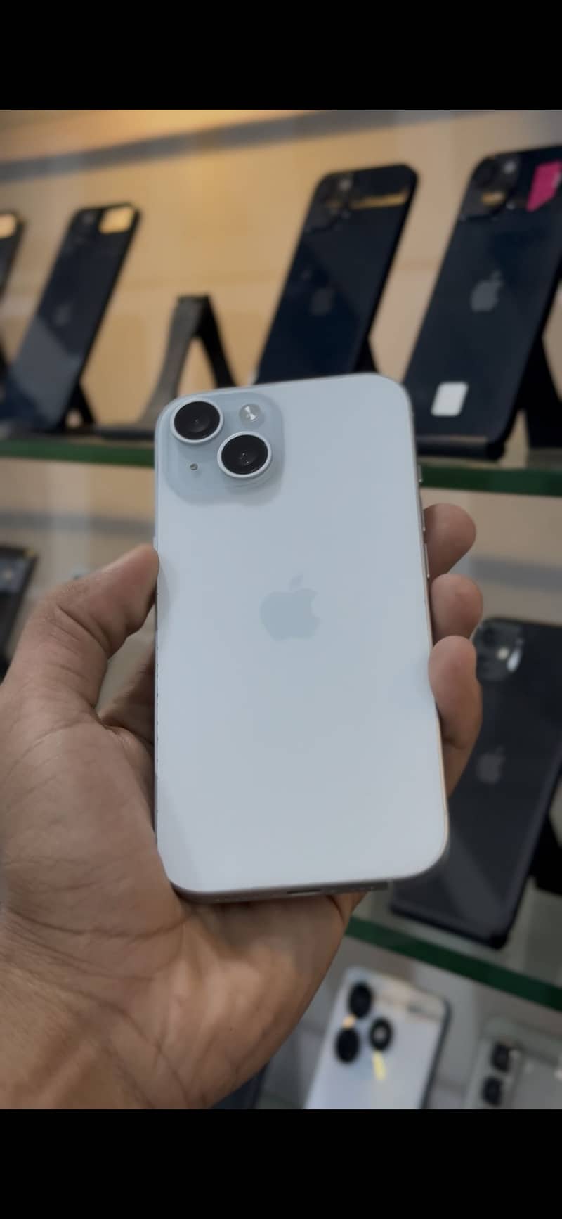 Apple iPhone 15 2