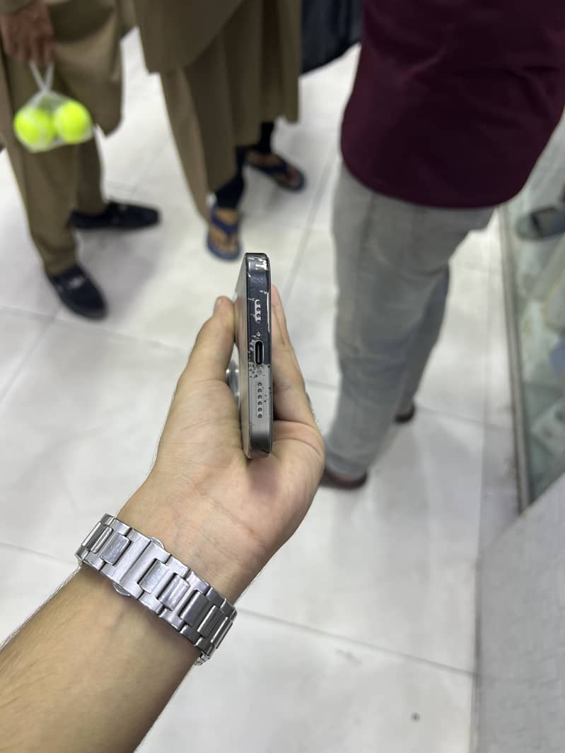 Apple iPhone 15 Pro Max 1