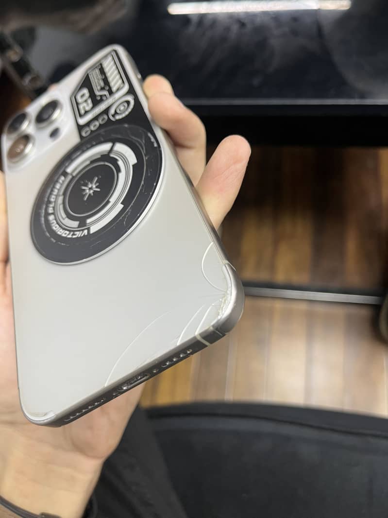 Apple iPhone 15 Pro Max 7