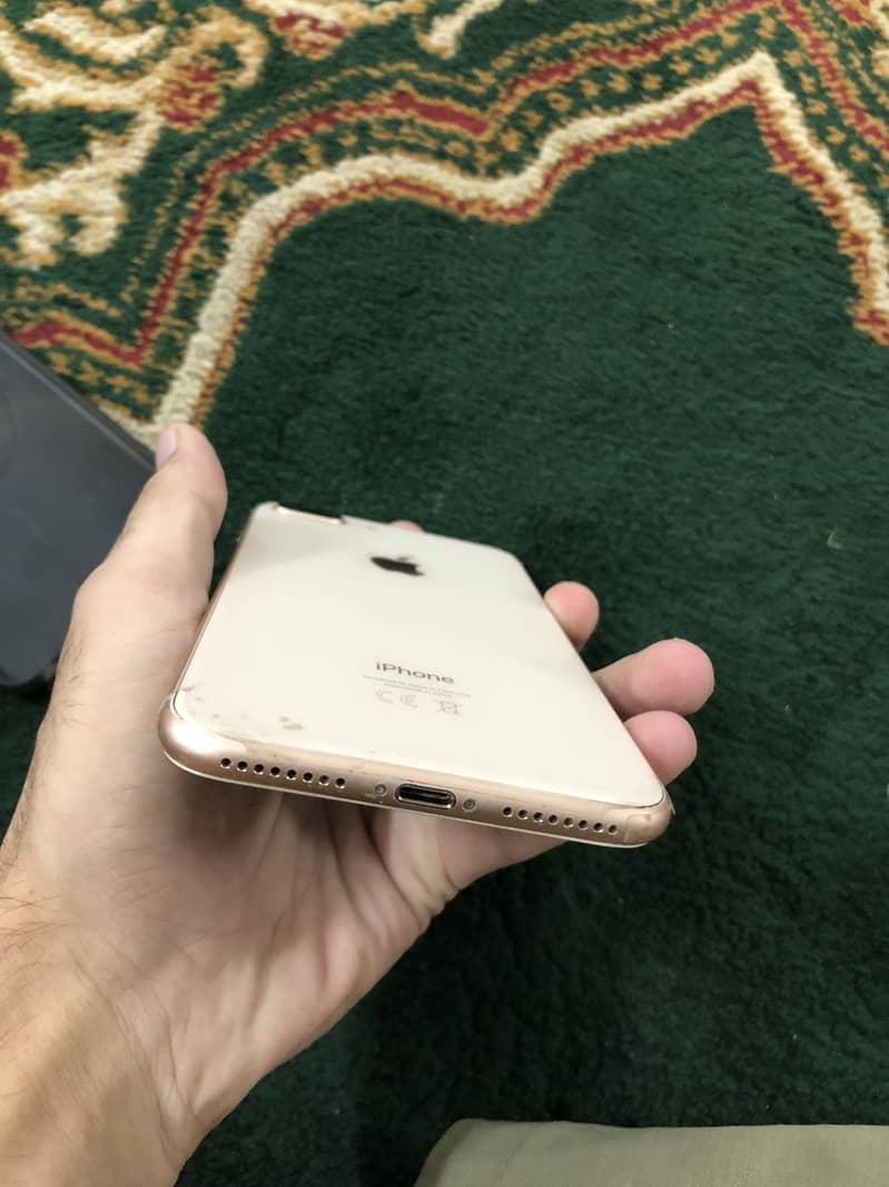 Apple iPhone 8 Plus 2