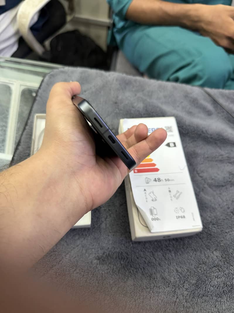 Google Pixel 11 4