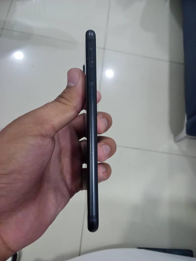 Apple iPhone 7 9