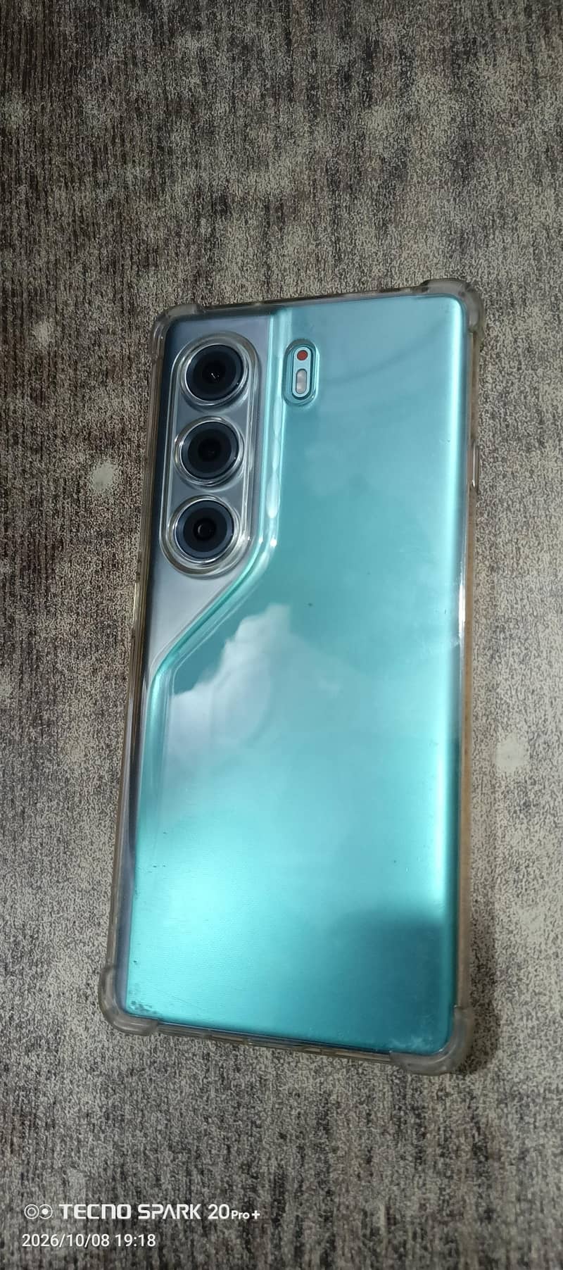 Tecno CAMON 40 Pro 1