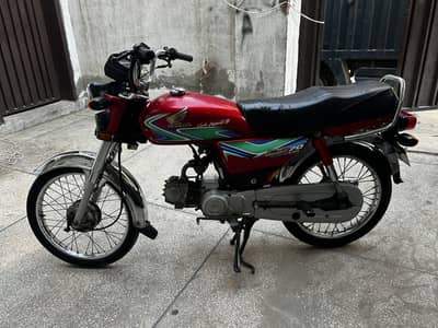 Honda CD 70 Red 2018
