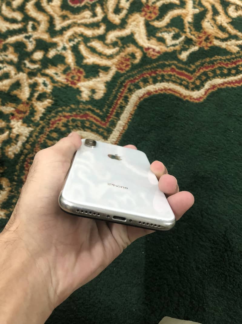 Apple iPhone X 3