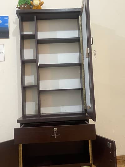 Dressing table