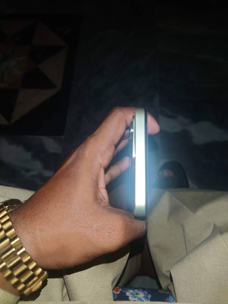 Realme C75 4