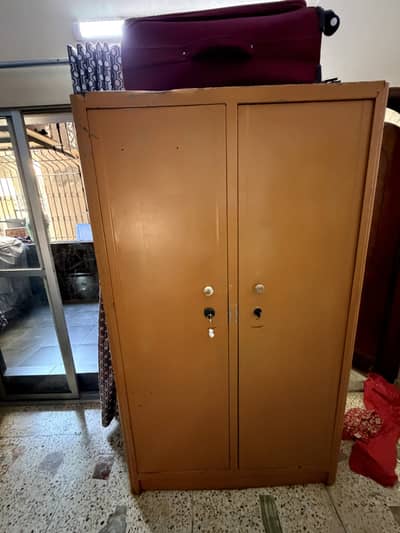 2 door cupboards