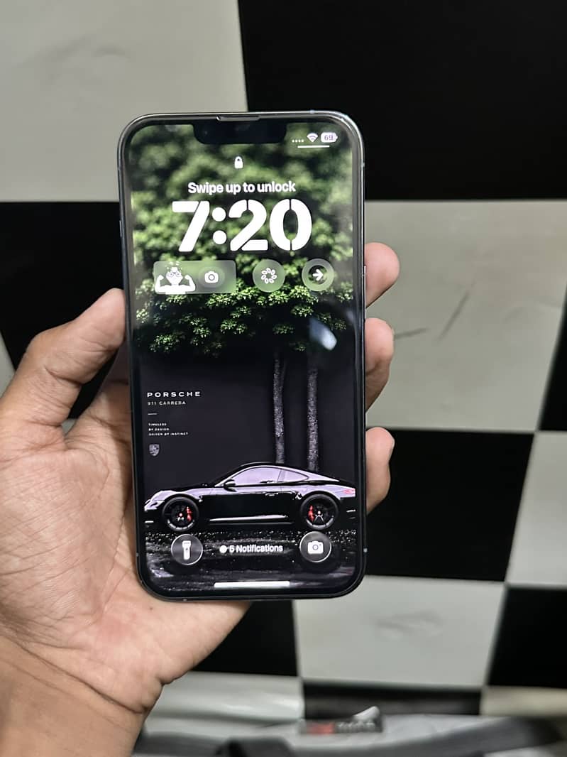 Apple iPhone 13 Pro 1