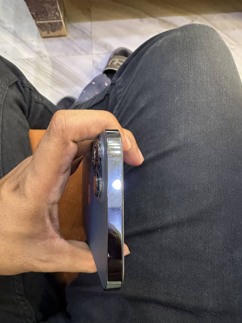 Apple iPhone 12 Pro Max 1