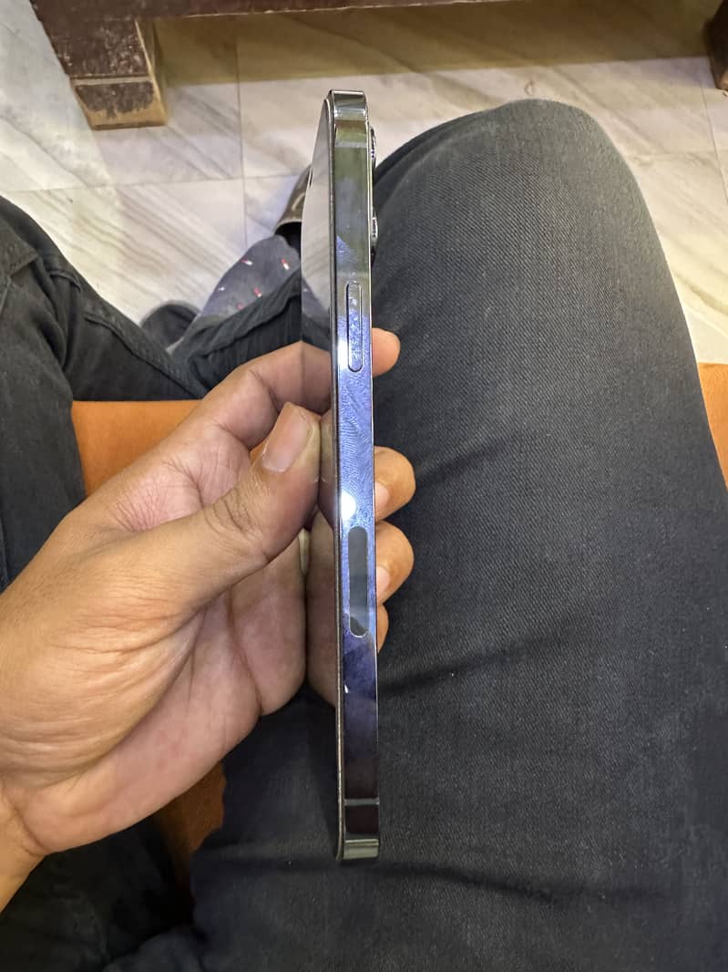 Apple iPhone 12 Pro Max 3
