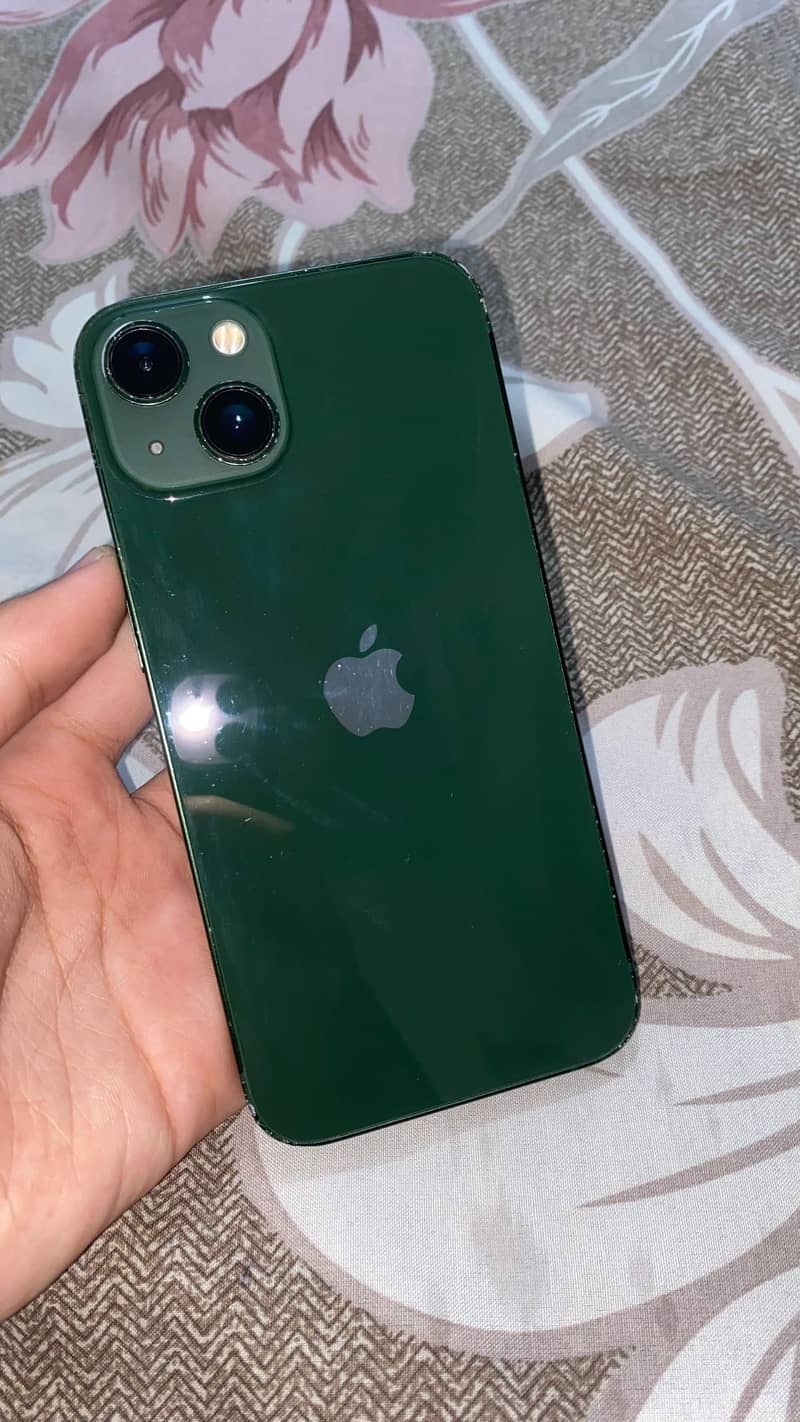 Apple iPhone 13 0