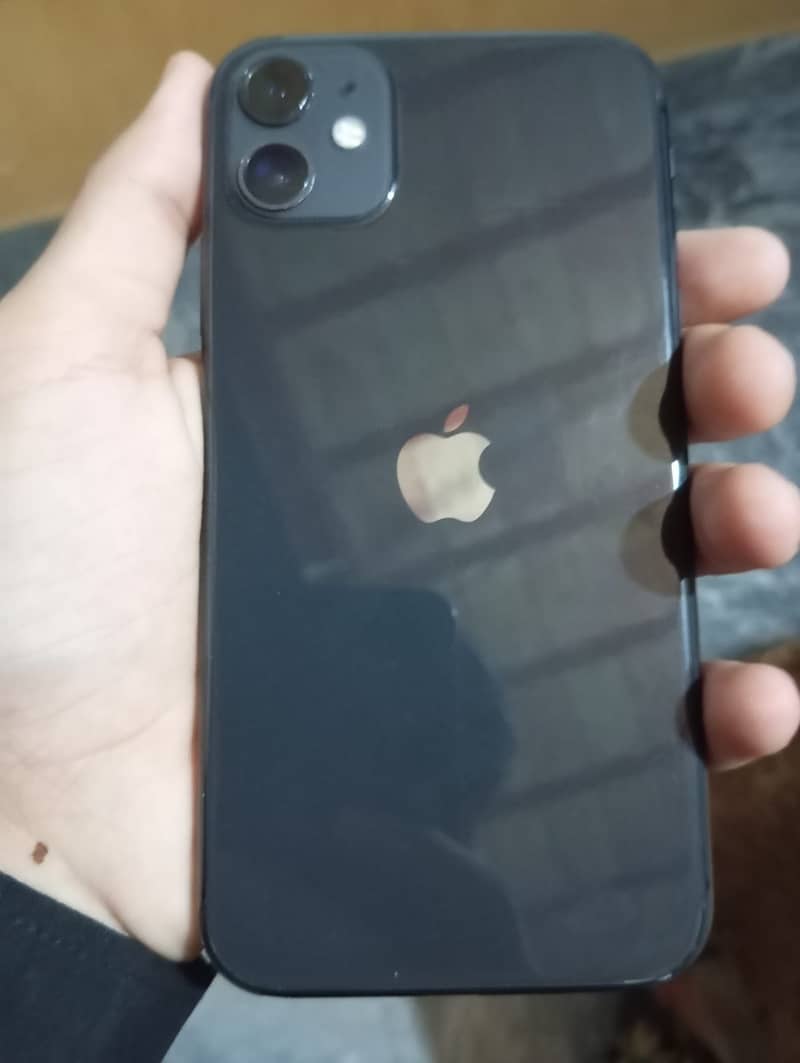 Apple iPhone 11 4