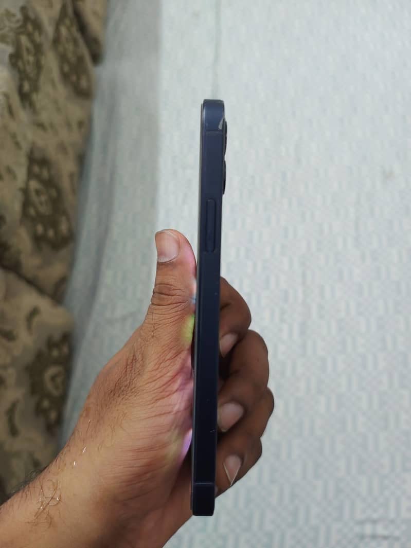 Apple iPhone 12 2