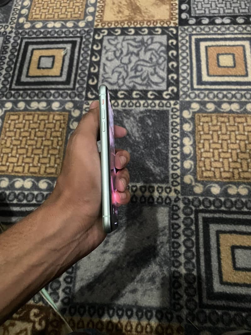 Apple iPhone 11 2