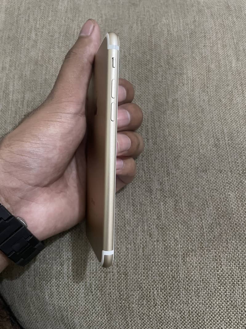 Apple iPhone 7 5