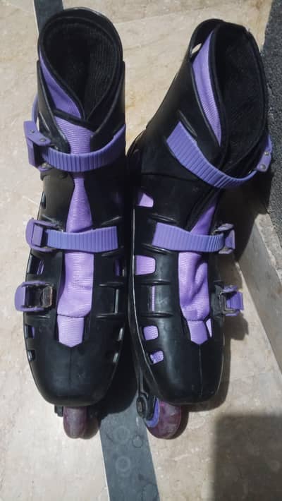 Skating Shoes 6'