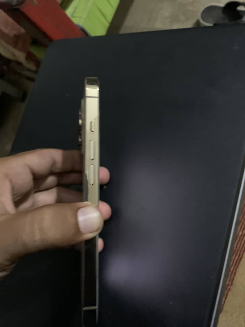 Apple iPhone 13 Pro 0