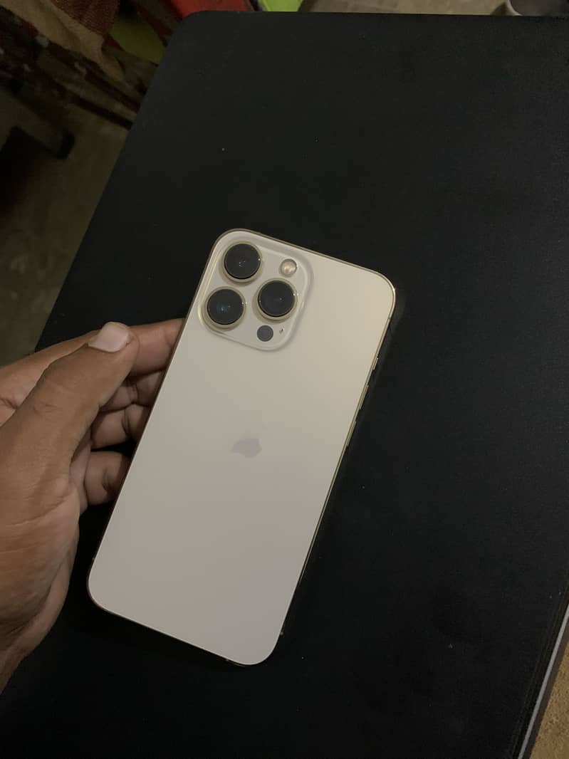 Apple iPhone 13 Pro 3
