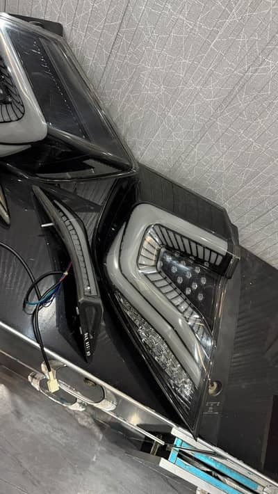 Snake style RGB back lights