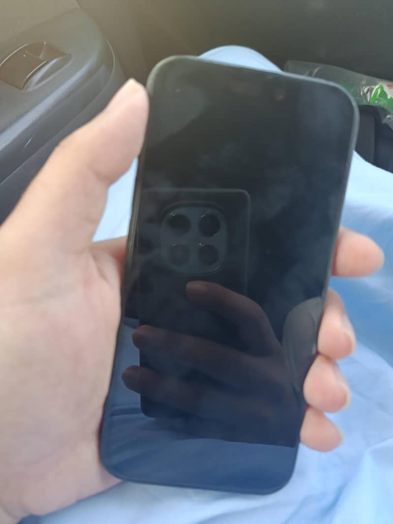 Apple iPhone 15 Pro 2
